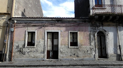 Foto Casa indipendente in Via Gramsci 77, Riposto Centro di 300 m²