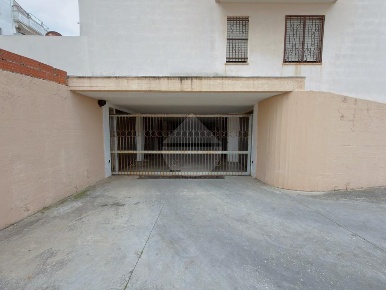 Foto Box in Via Carmelo Floris, Sassari di 15 m² con 1 locali in vendita