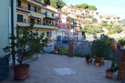 Foto Appartamento in sottanis, Casarza Ligure Centro di 200 m² con 8 locali