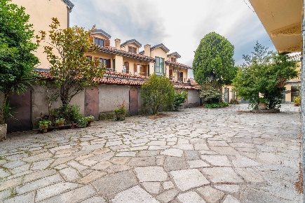 Foto Appartamento in via Perotti, Grugliasco Centro di 65 m² con 3 locali