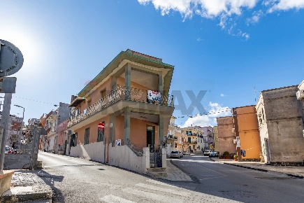 Foto Casa indipendente in Via Iblea 173, Melilli Centro di 324 m²