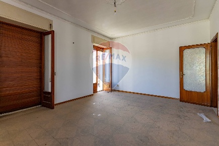 Foto Casa indipendente in Via Iblea, Melilli Centro di 324 m² con 10 locali