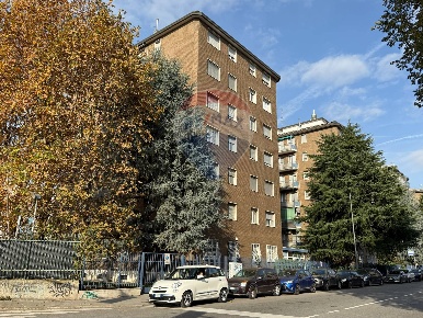 Foto Appartamento in via don calabria, Milano Cimiano di 90 m² con 3 locali