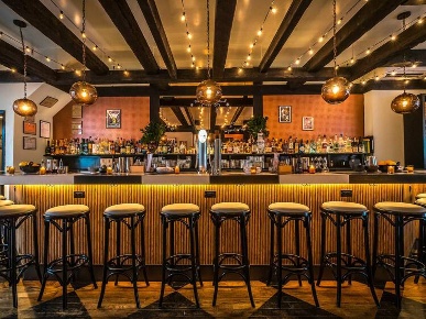 Foto Bar a Saronno di 115 m² con 2 locali in vendita