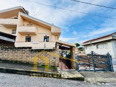 Foto Ufficio in Via Martiri Belfiore, Montesilvano Vestina - Chiarini