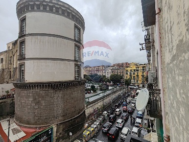 Foto Appartamento in Via Cesare Rosaroll, Napoli Tribunali di 130 m²