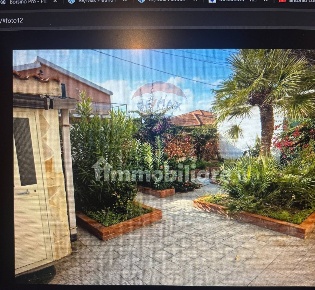 Foto Villa unifamiliare in Villaggio Gelsari, Augusta Agnone di 81 m²