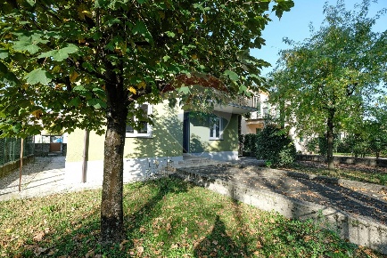 Foto Casa indipendente in Viale Mariano, Dalmine Brembo, Mariano di 227 m²