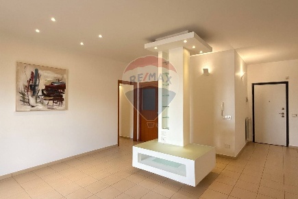 Foto Appartamento in via alessandro manzoni, Giarre Centro di 136 m²