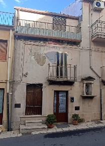 Foto Casa indipendente in via ciano 70, Chiaramonte Gulfi Centro di 100 m²