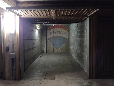 Foto Box in via cavallotti, Monza Triante di 14 m² con 1 locali in vendita