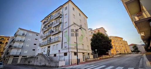 Foto Appartamento in Via Erasmo Mari, Ascoli Piceno di 77 m² con 3 locali