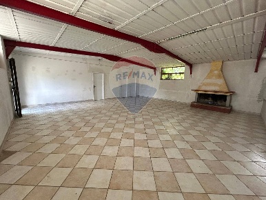 Foto Capannone industriale in strata statale 466, Dolianova di 500 m²