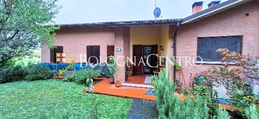 Foto Villa a schiera in Via Salvatore Bignami, Monte San Pietro di 238 m²