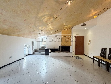 Foto Appartamento in via roma, Citerna di 100 m² con 5 locali in vendita