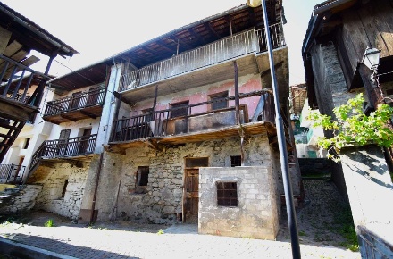 Foto Appartamento in chataignaire, Challand-Saint-Victor di 300 m²