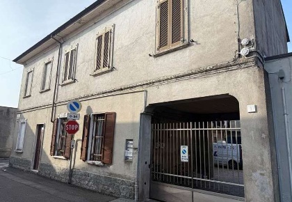 Foto Appartamento in Via XXIV Maggio 12, Inveruno Furato di 59 m² all'asta