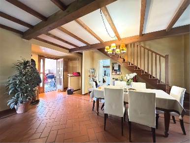 Foto Villa unifamiliare in via san giuseppe 7, Guanzate Centro di 303 m²