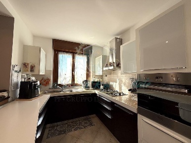 Foto Appartamento in Via Piave, Lodi Vecchio Centro di 100 m² con 3 locali