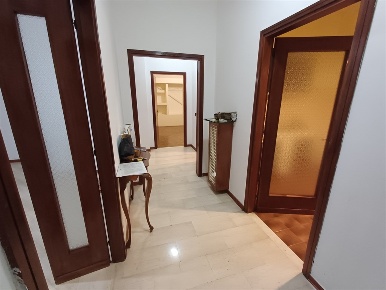 Foto Appartamento a Sesto Fiorentino di 90 m² con 4 locali in vendita