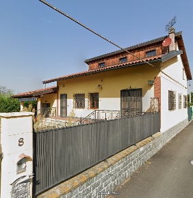 Foto Villa unifamiliare a Vische di 245 m² con 8 locali in vendita