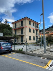 Foto Appartamento a Sestri Levante Centro di 101 m² con 4 locali in vendita