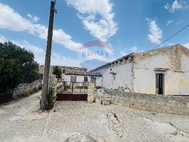 Foto Rustico in Contrada San Martino, Ragusa Conservatore - San Giacomo