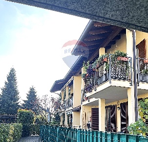 Foto Appartamento in Via O. Respighi, Vanzaghello di 113 m² con 3 locali