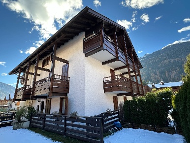 Foto Attico in Via Genova, Pinzolo Centro di 72 m² con 3 locali in vendita