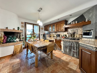 Foto Villa a schiera in via Asti, Lignano Sabbiadoro Centro di 206 m²