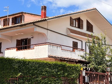 Foto Villa unifamiliare in Via Antonio Bianchi 23, Avezzano Centro