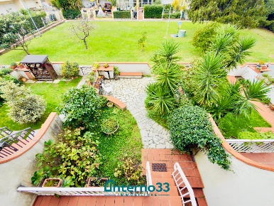 Foto Case semi ndipendenti in Via Dogana 1, Luni di 120 m² con 6 locali