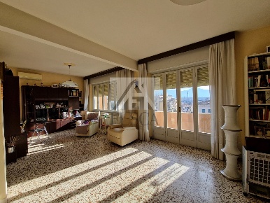 Foto Appartamento in via pisana, Lucca Sant'Anna di 115 m² con 6 locali