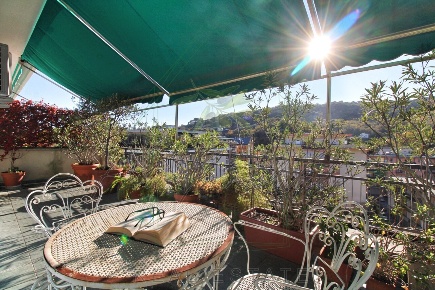 Foto Attico in Via Enrico Toti 12, Rapallo Sant'Anna di 120 m² con 5 locali