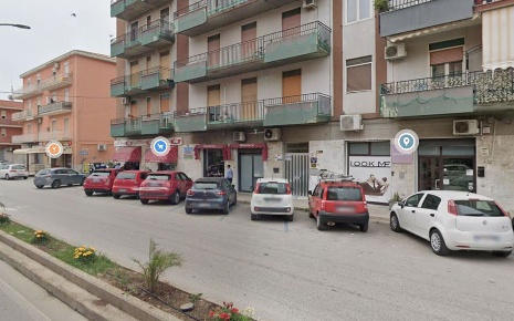 Foto Locale commerciale in via rossini  9, Priolo Gargallo di 125 m²