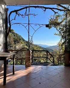 Foto Appartamento in Via Sotto la Croce 12, Rapallo San Pietro - Savagna