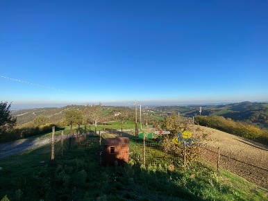 Foto Casa indipendente in Strada per Varano Marchesi 37, Medesano di 620 m²