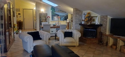 Foto Mansarde a Carrara Fontia, Fossola, Fossone di 100 m² con 4 locali