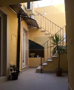 Foto Appartamento in Via Arizzi, Siracusa Ortigia con 2 locali in vendita