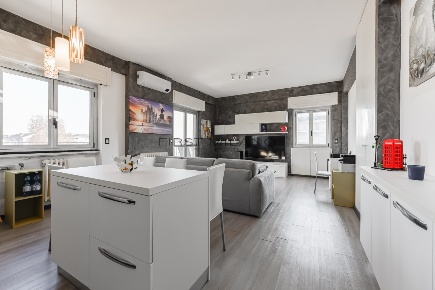 Foto Appartamento in Via Zuretti 42, Milano Cascina dei Pomi di 70 m²