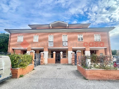 Foto Appartamento in Fabio Gori, Roma Ostia Antica di 106 m² con 4 locali