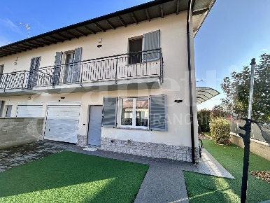 Foto Villa unifamiliare in Via tramia 92, Garlasco Centro di 130 m²