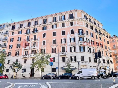 Foto Appartamento in Taranto, Roma San Giovanni di 150 m² con 6 locali