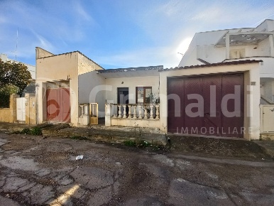 Foto Casa indipendente in Via Magellano 14, Ugento Torre San Giovanni