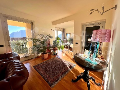 Foto Villa a schiera in Via Pasquale Fumagalli 42, Lecco Rancio di 251 m²