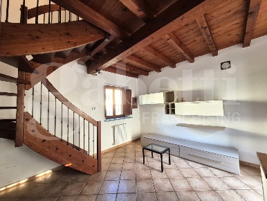 Foto Appartamento in Via duca d'aosta 23, Lardirago di 73 m² con 2 locali