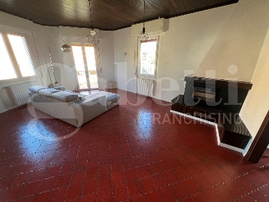 Foto Appartamento in Via della Chiesa 118, Brescia Urago Mella di 142 m²