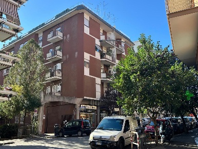 Foto Appartamento in Leopoldo Ruspoli, Roma Portuense di 150 m² in vendita