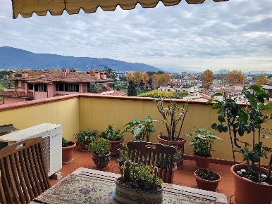 Foto Attico a Prato Narnali - Viaccia di 156 m² con 6 locali in vendita