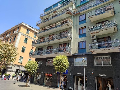 Foto Appartamento in corso vittorio emanuele 58, Salerno Centro di 170 m²